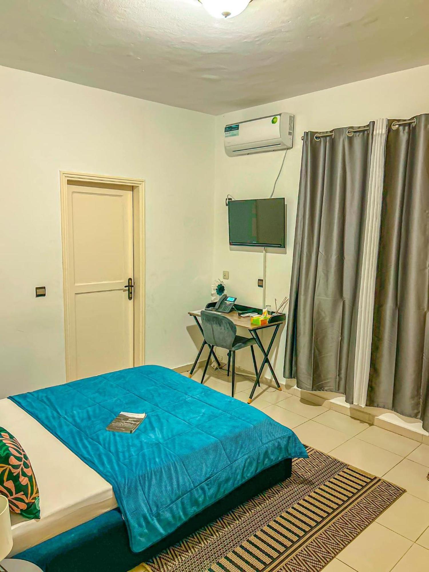 Residence Le Tali Libreville Buitenkant foto